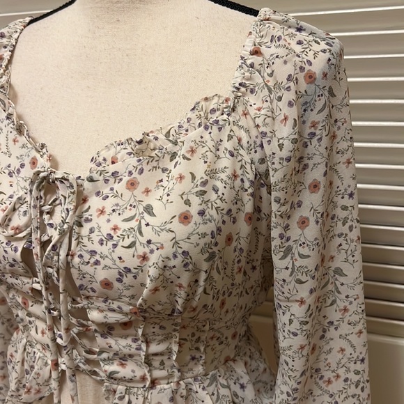 Aidan Lace Up Crop Top in Ivory Multi, Size Small - Picture 7 of 17